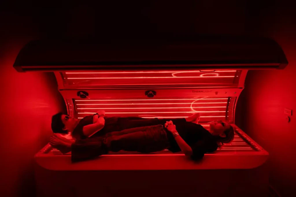Terapija crvenim svetlom i saune: šta istraživanja zaista pokazuju